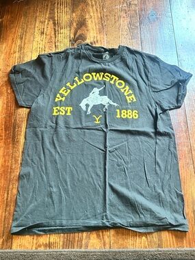 Yellowstone Short Sleeve Graphic Tee - Black